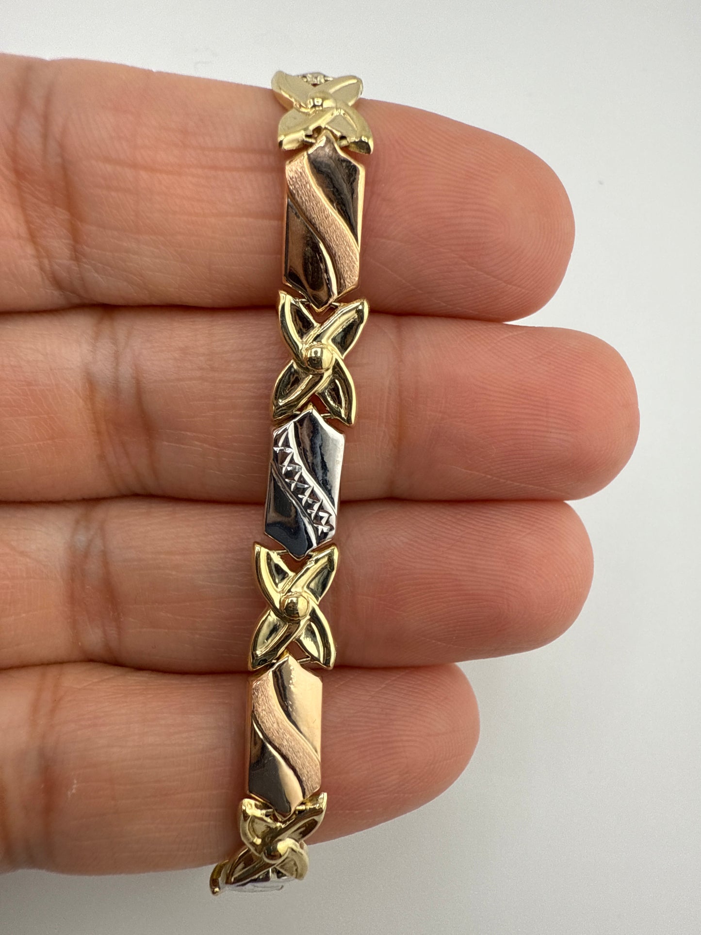 14k gold tri-color XO bracelet | yellow gold, rose gold, white gold | 7.25 inches