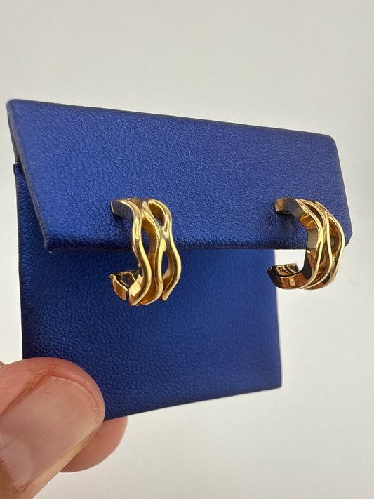 14k gold huggie earrings | wave, open design | pushbacks