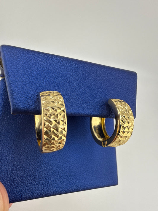 14k yellow gold hammered huggie earrings