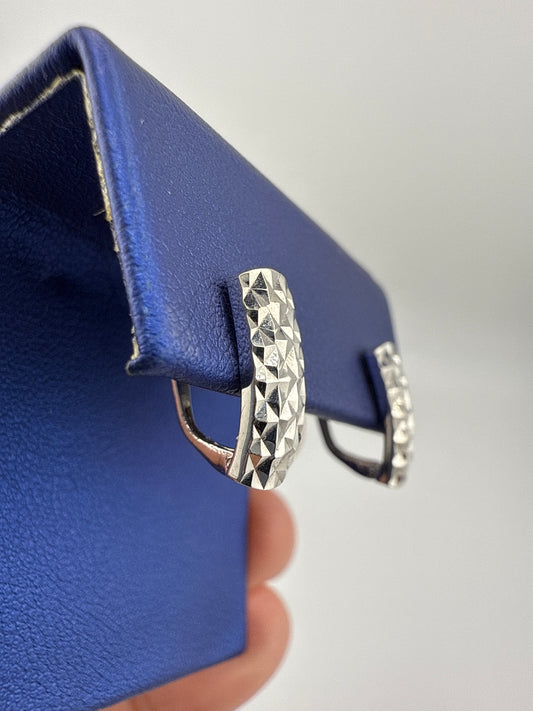 14k white gold huggie earrings | hammered design