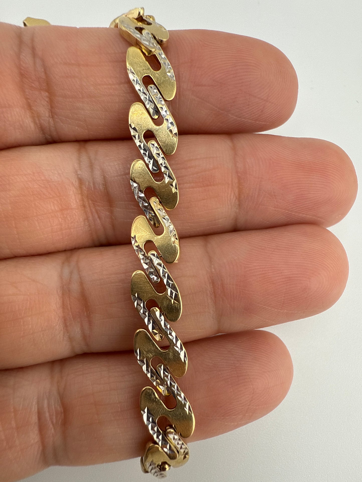 14k yellow gold fancy link bracelet | 7.25 inches
