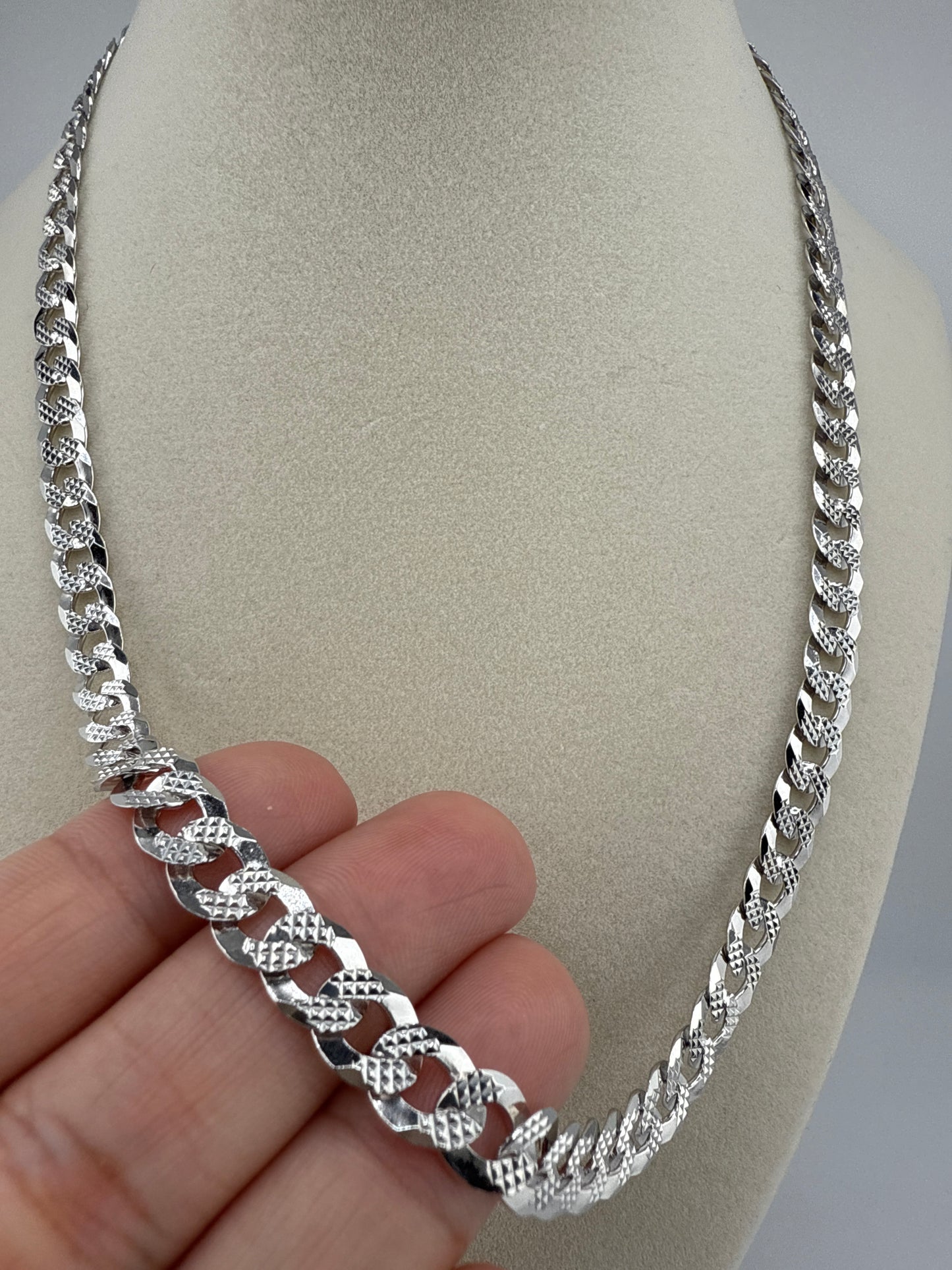 Sterling Silver 20inch 7.5mm Textured & Polished Cuban Chain - Rhodium Plated