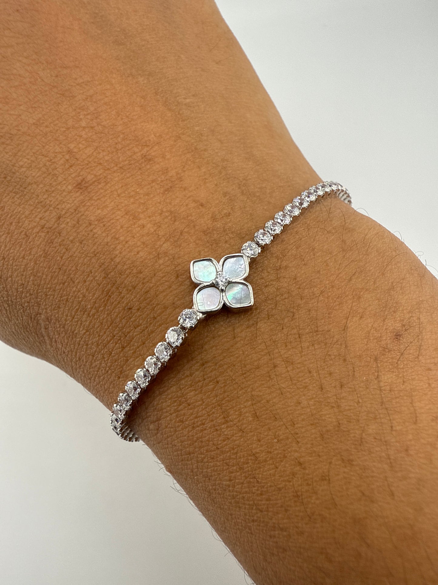 Sterling Silver, Flower MOP Center, Zirconia Adjustable Bolo Bracelet