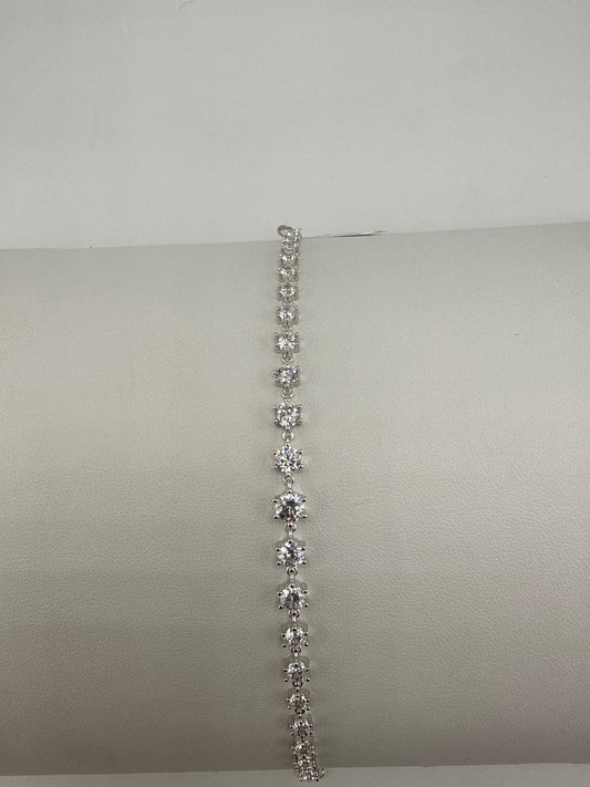 Sterling Silver Graduating Round Zirconia Bracelet