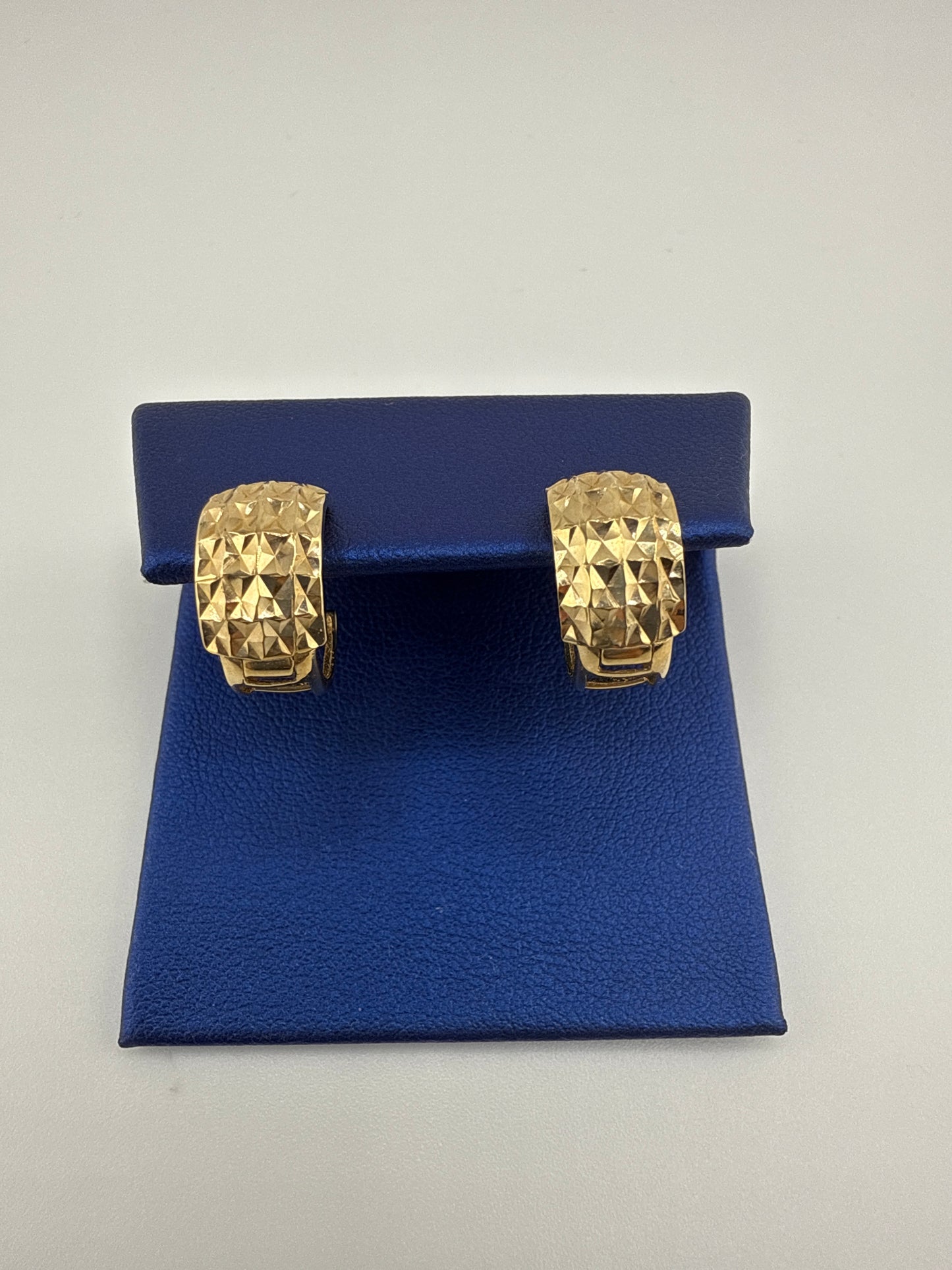14k yellow gold hammered huggie earring, thicker version