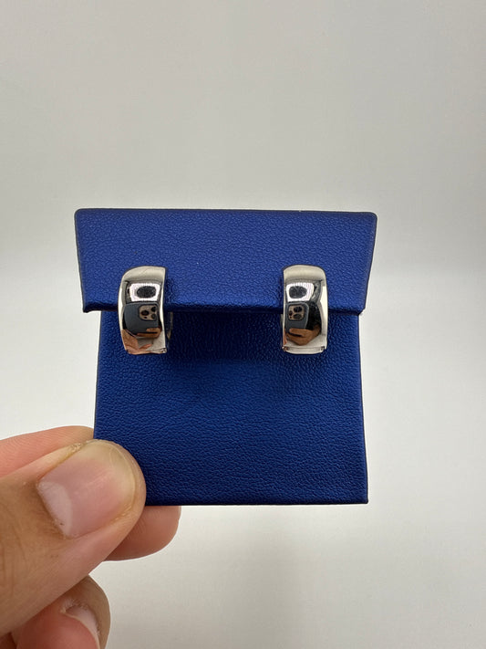 14k white gold huggie earrings