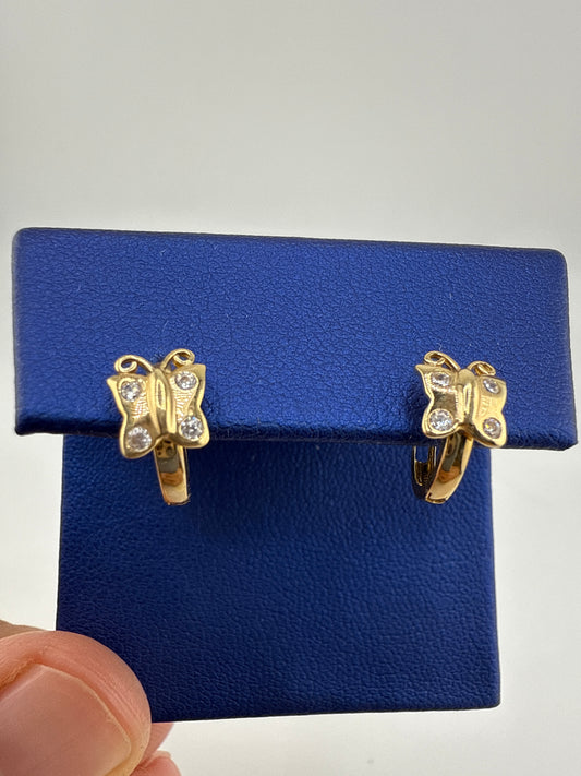 14k yellow gold and zirconia butterfly huggie earrings