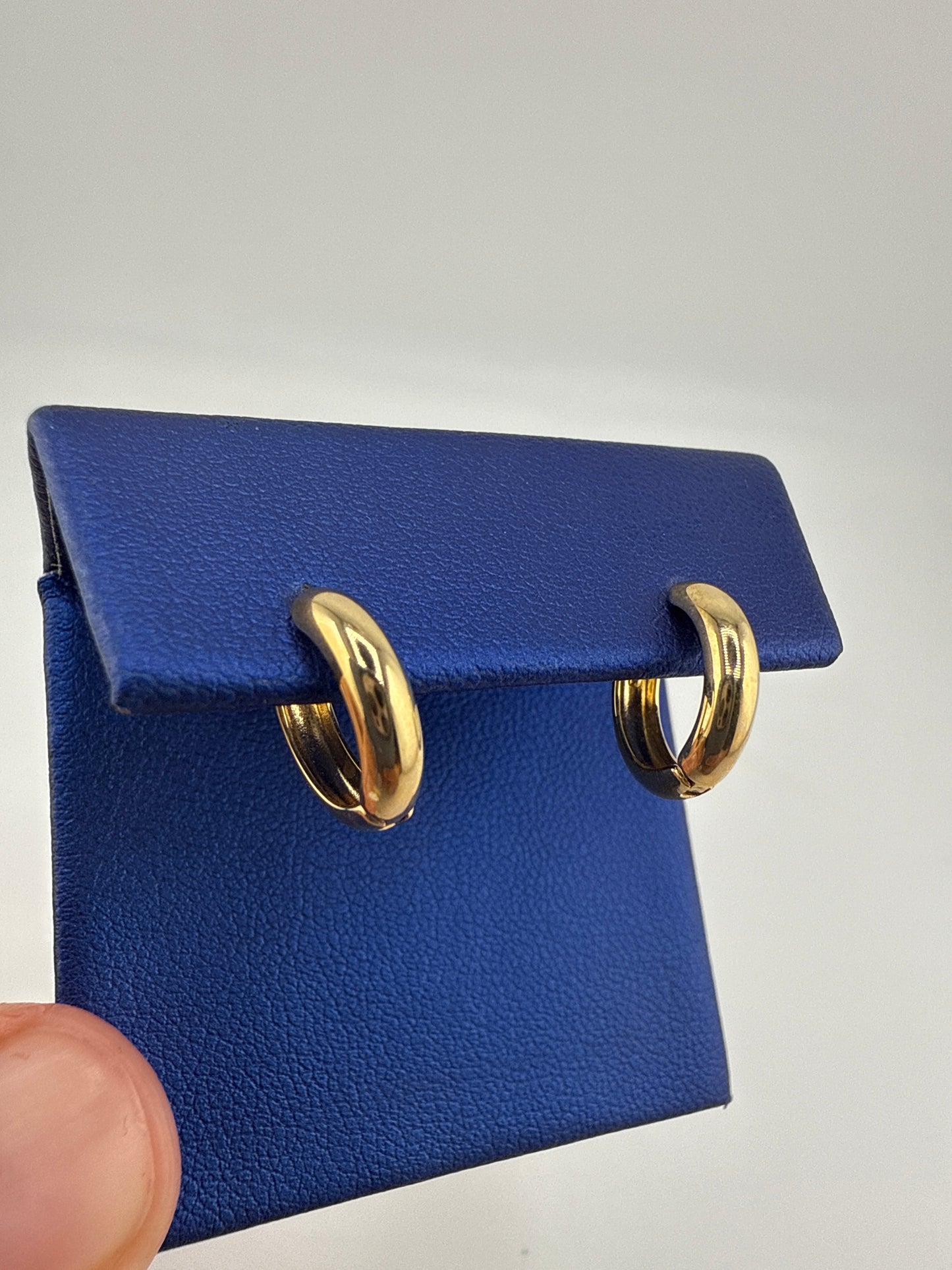 14k gold huggie earrings | simple design