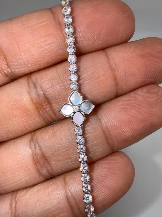 Sterling Silver, Flower MOP Center, Zirconia Adjustable Bolo Bracelet