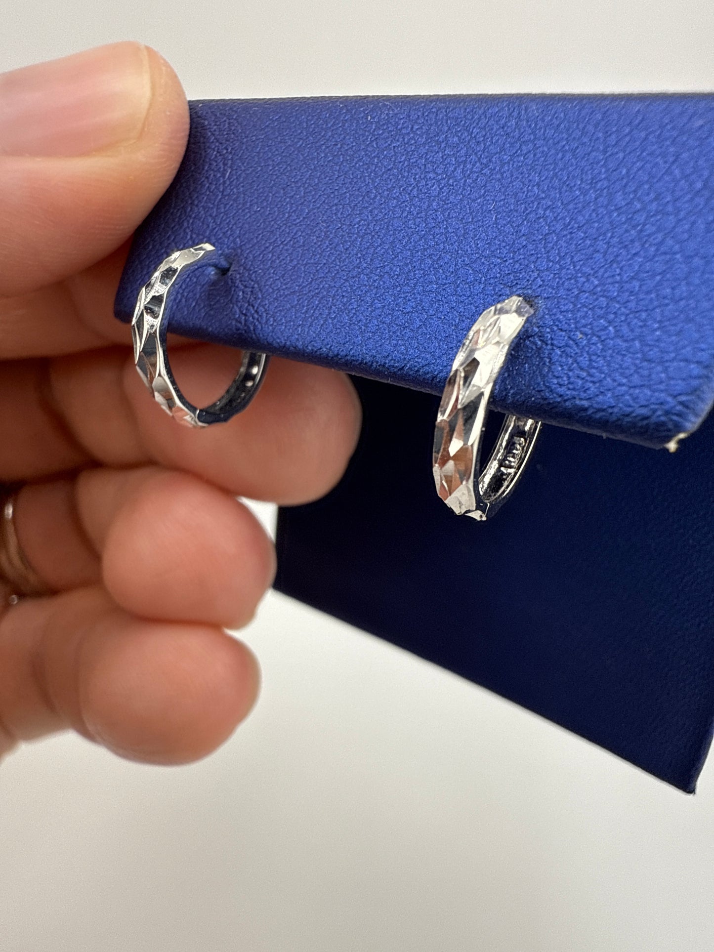 14k white gold huggie earrings | hammered design