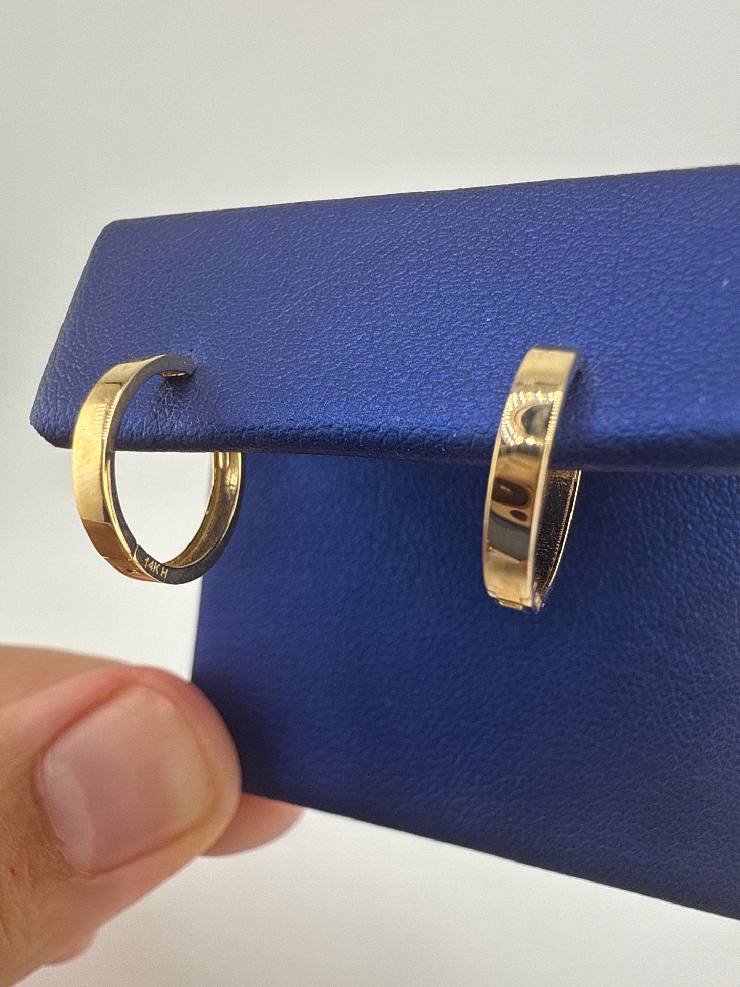 14k gold huggie earrings | thin, simple design