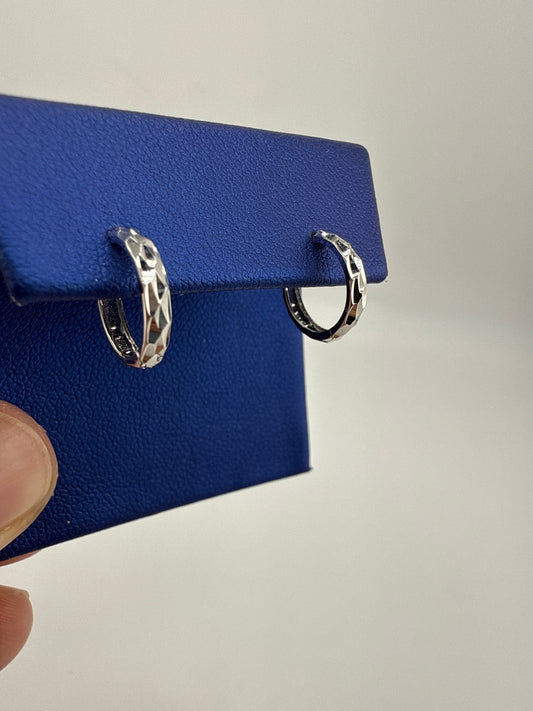 14k white gold huggie earrings | hammered design