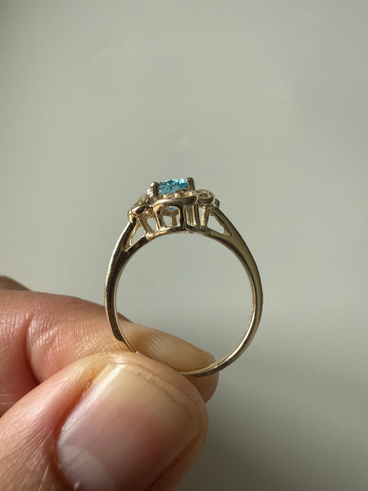 14k Gold 7x5mm Oval Blue Topaz Ring