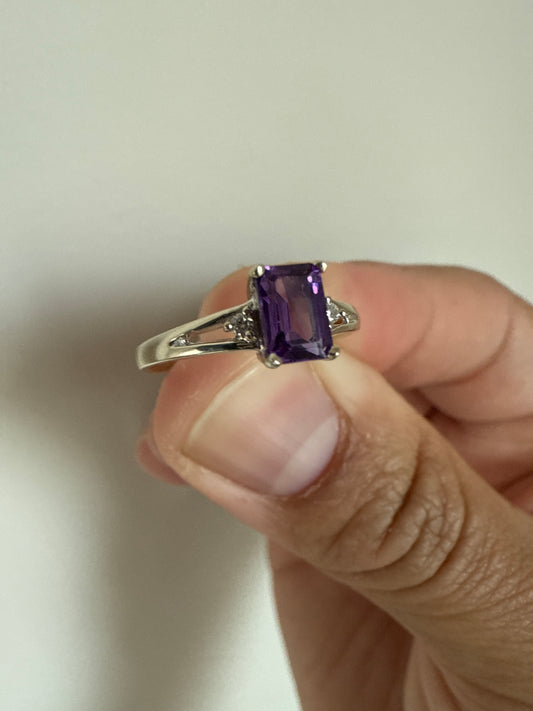 14k White Gold 6x4mm Emerald Cut Amethyst AA Diamonds | size 6