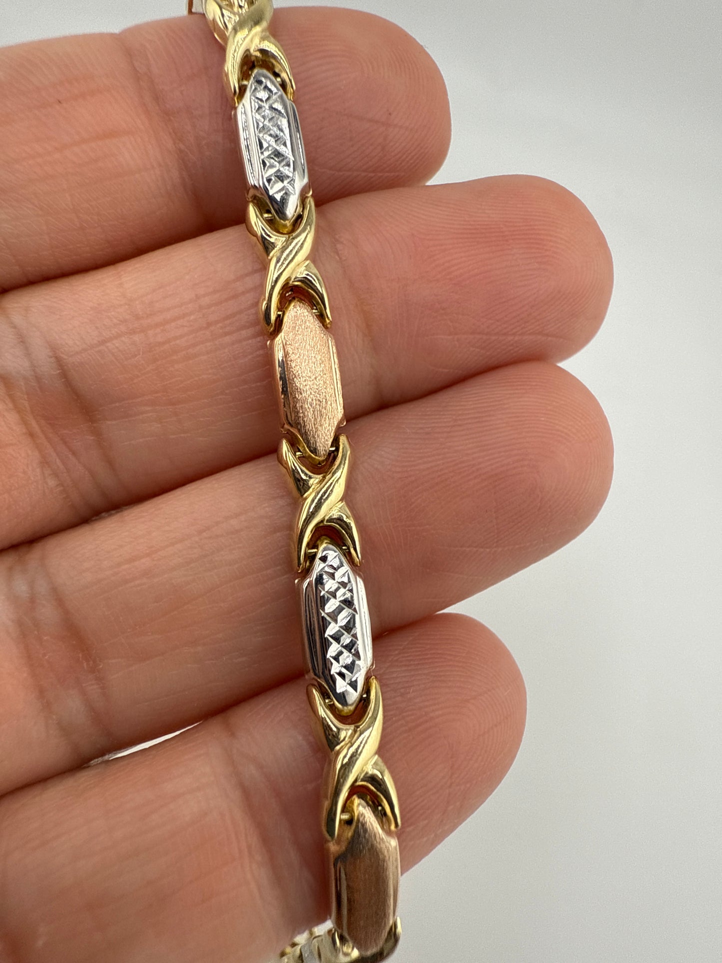 14k gold tri-color XO bracelet | yellow gold, rose gold, white gold | 7 inches
