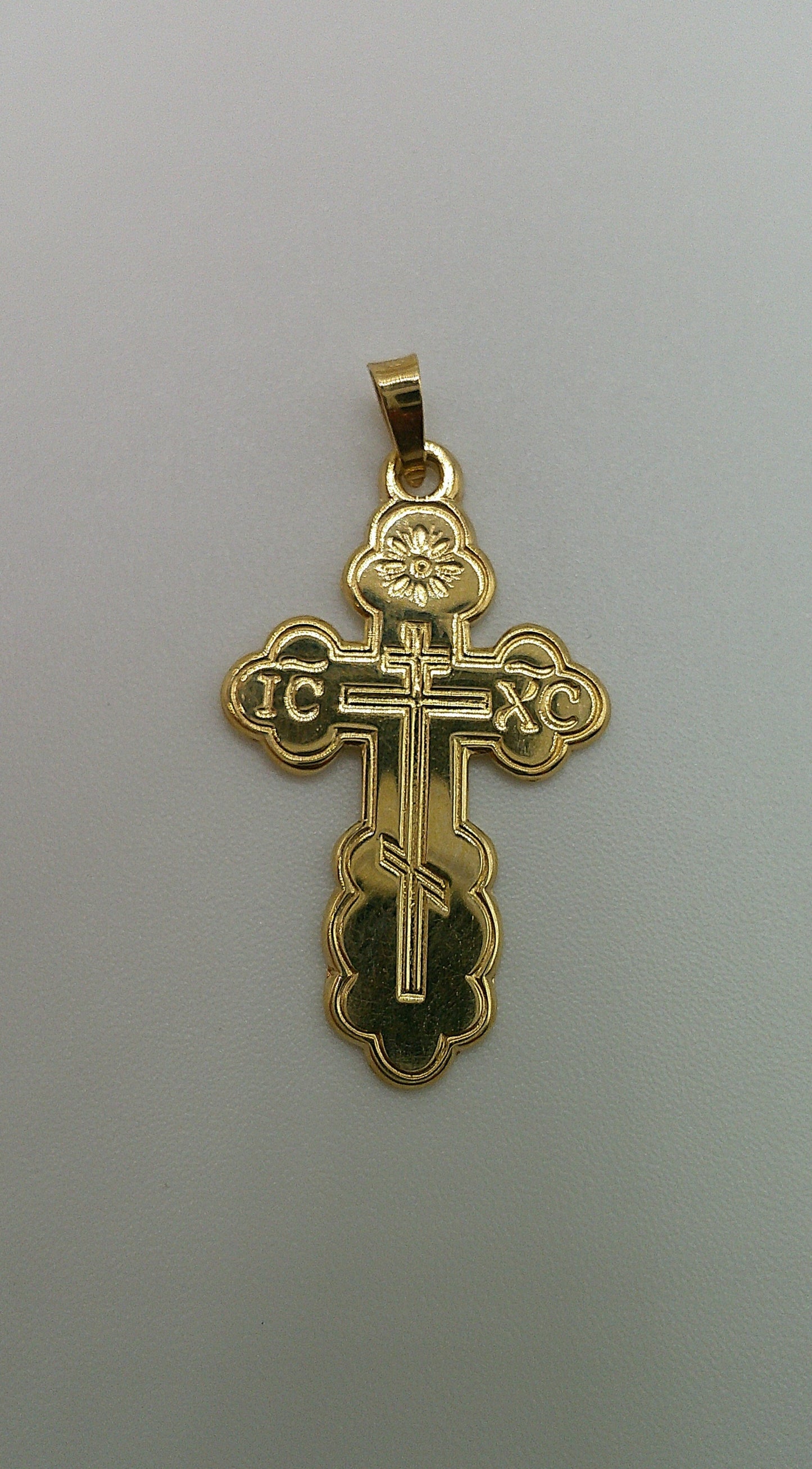 14k gold cross pendant | crucifix | 2.2g