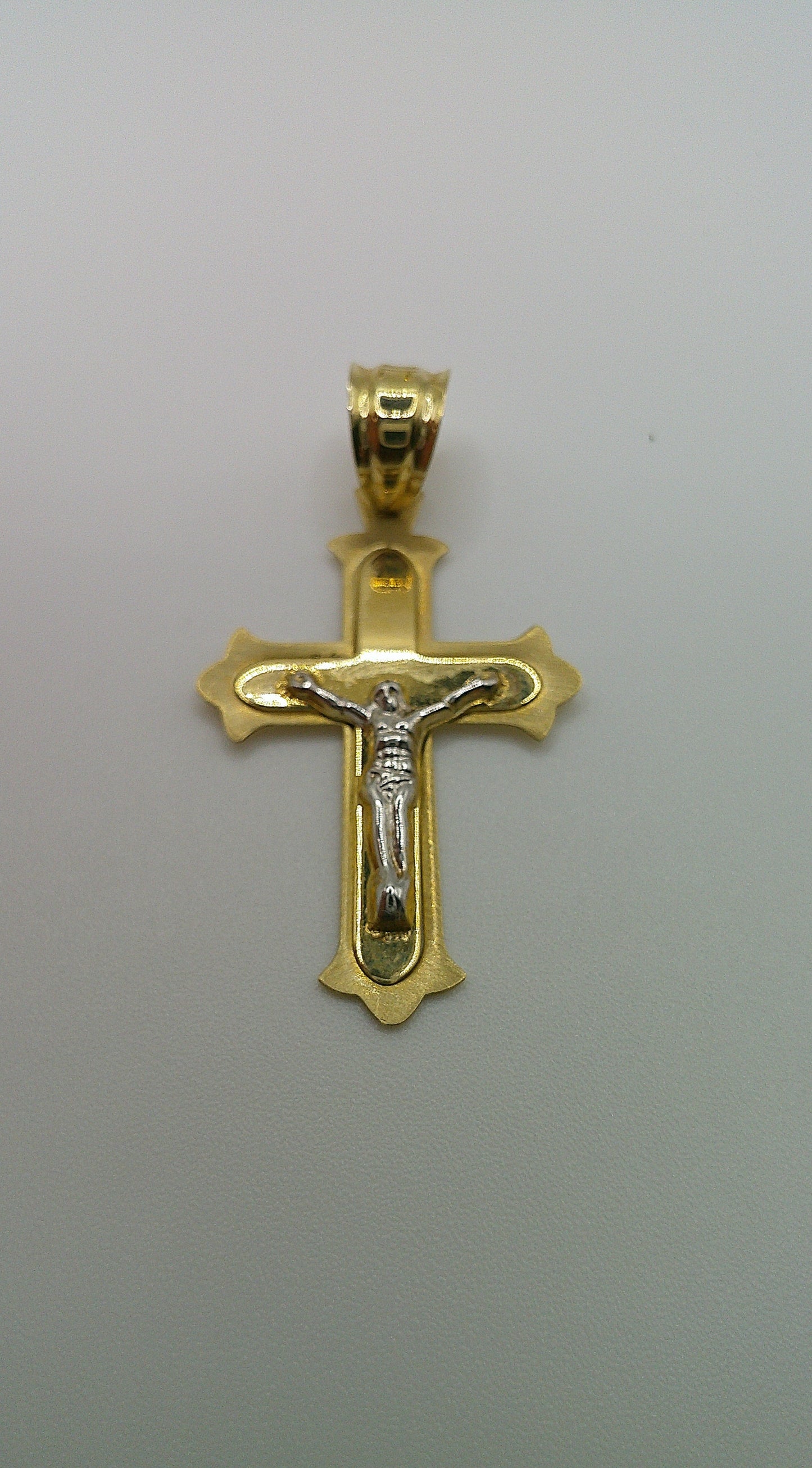 14k gold cross pendant | two-toned crucifix | 1.7g
