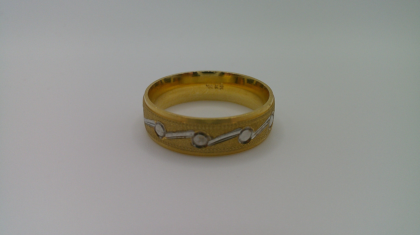 14k gold ring band | two-toned | fancy carved | sand blasted finish | size 8.25