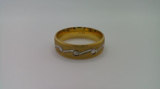 14k gold ring band | two-toned | fancy carved | sand blasted finish | size 8.25