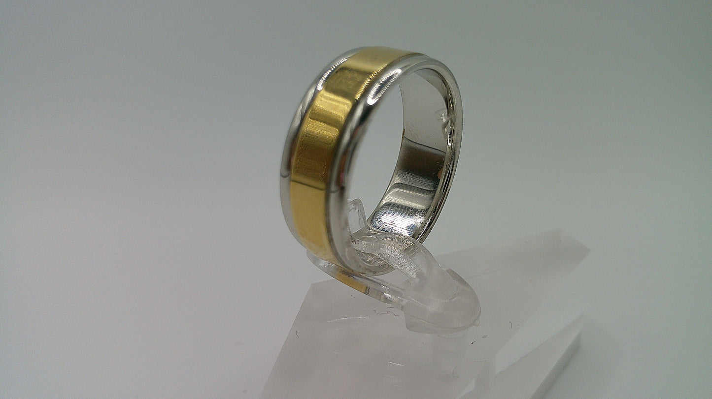 14k gold ring band | two-toned | basic carved | size 8.75