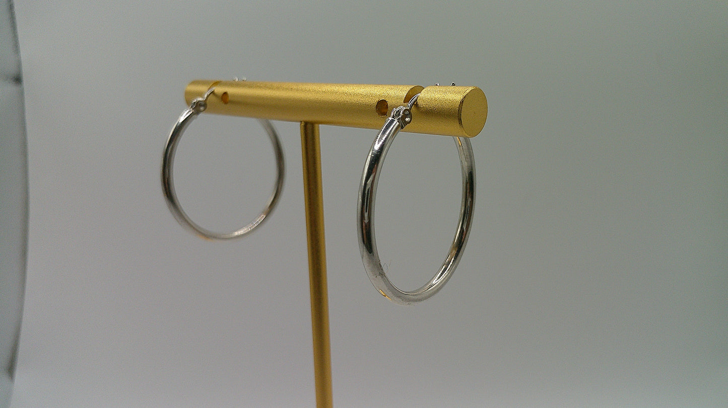 14k white gold | Lightweight classic hoop earring | 1.5mm | 1 inch wide