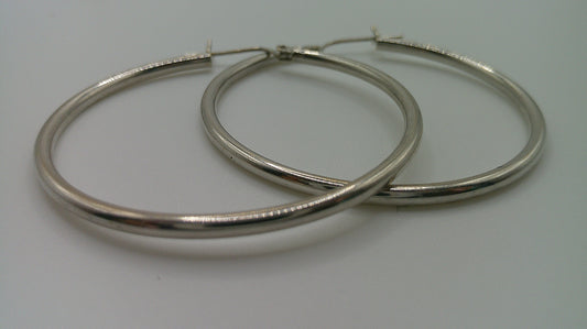 14k white gold | Lightweight classic hoop earring | 1.5mm | 1.5 inch wide