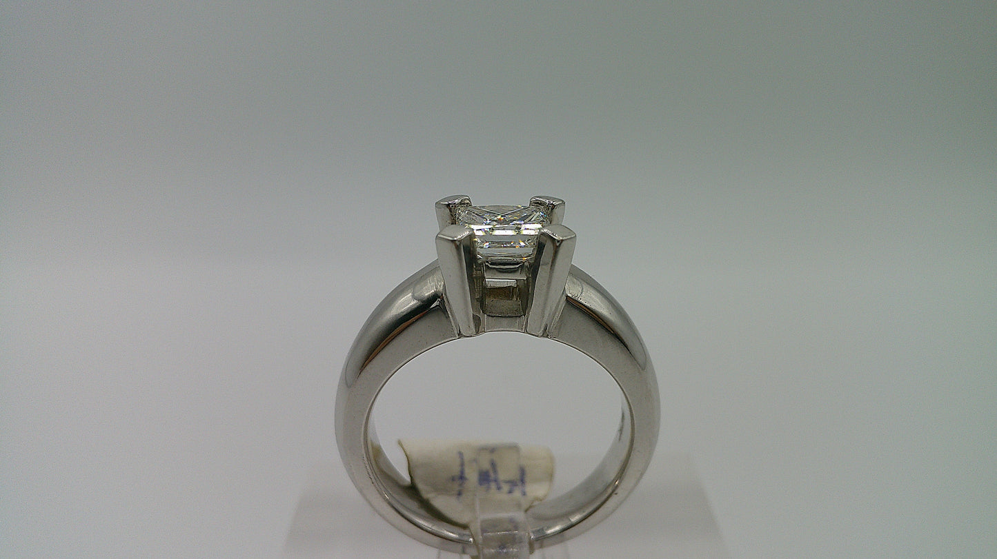 14k white gold Diamond engagement ring | Solitaire | 1.01 carat | Rectangular Modified Brilliant | size 6.25