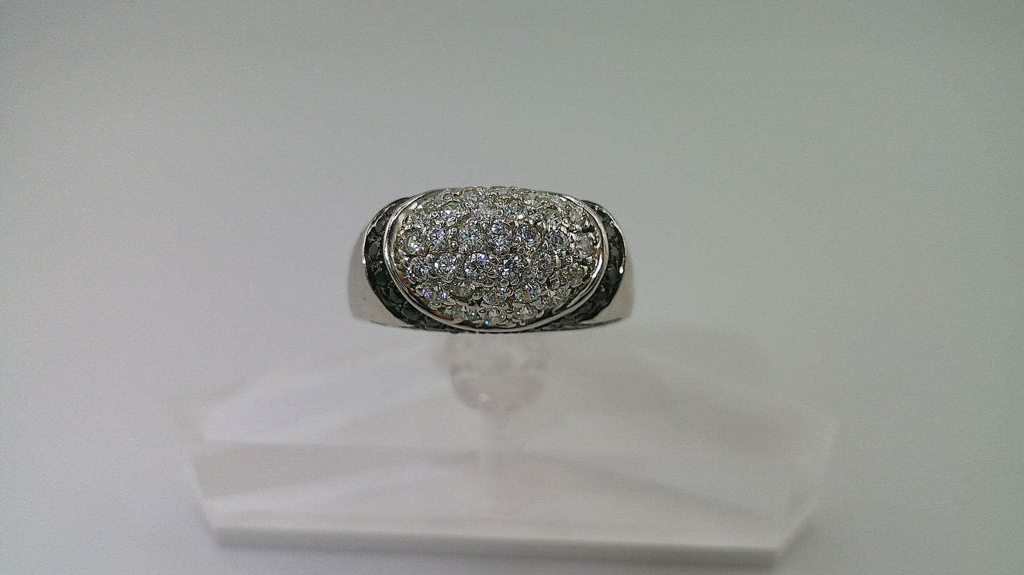 14k gold ring | onyx and white clustered stones | size 8.5