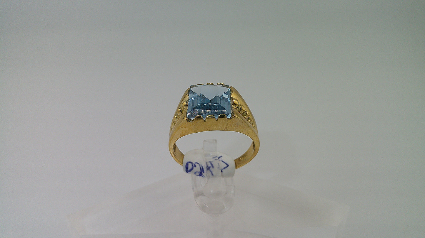 14k gold ring | size 6.25 | aquamarine stone