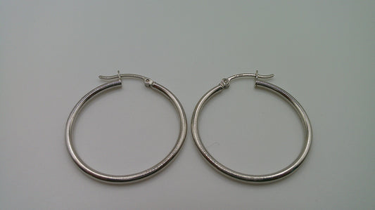 14k white gold | Lightweight classic hoop earring | 1.5mm | 1 inch wide