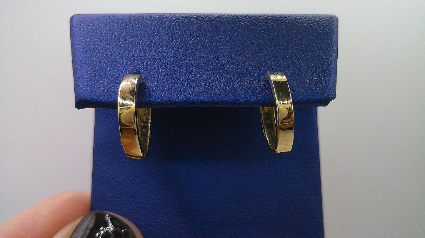 14k gold huggie earrings | simple design