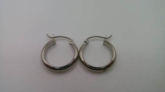 14k white gold | Lightweight classic hoop earring | 2mm | 0.5 inch wide