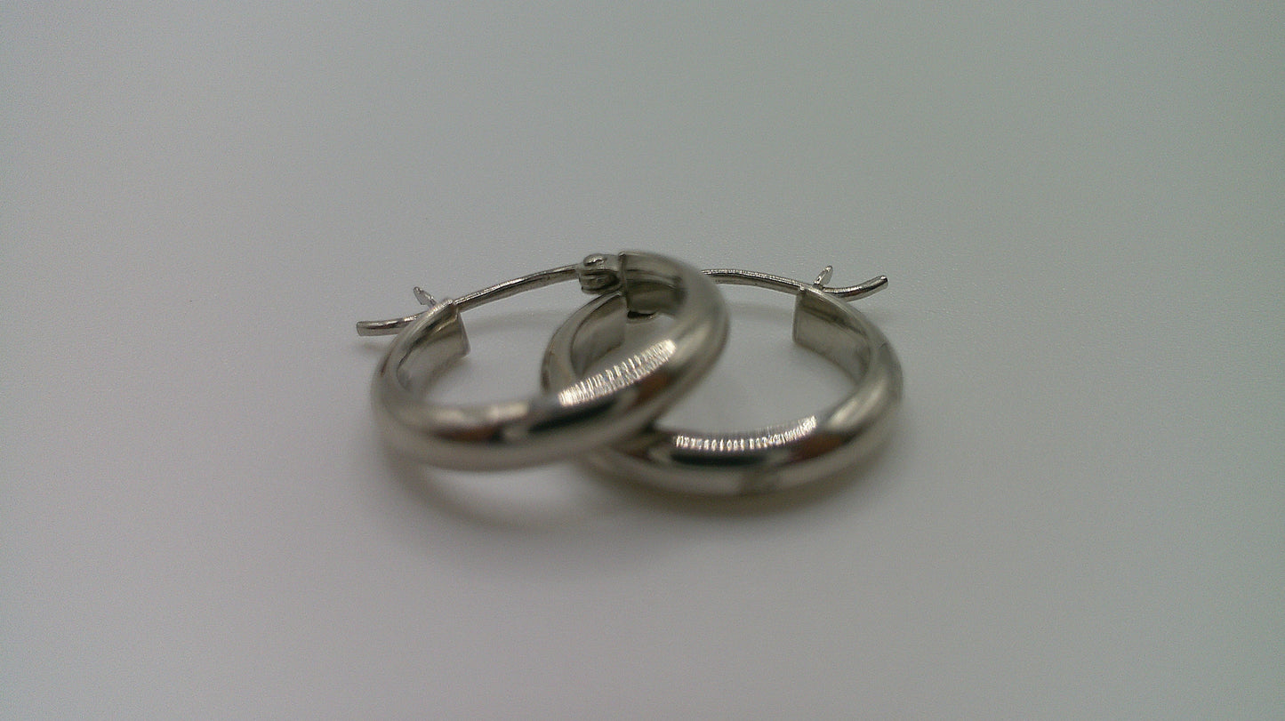 14k white gold | Lightweight classic hoop earring | 2mm | 0.5 inch wide