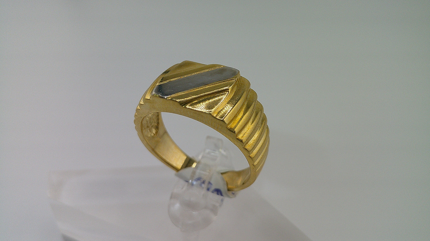 14k gold ring | two-toned | size 9.5