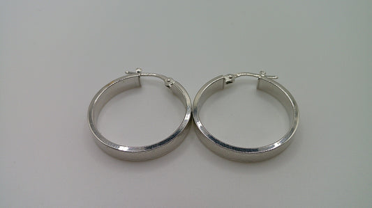 14k white gold | Square hoop earring diamond cut | 4mm | 0.75 inch wide