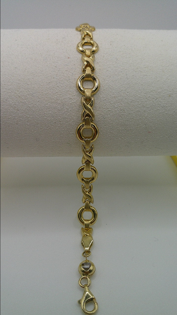 14k yellow gold XO bracelet | open link | 7.25 inches