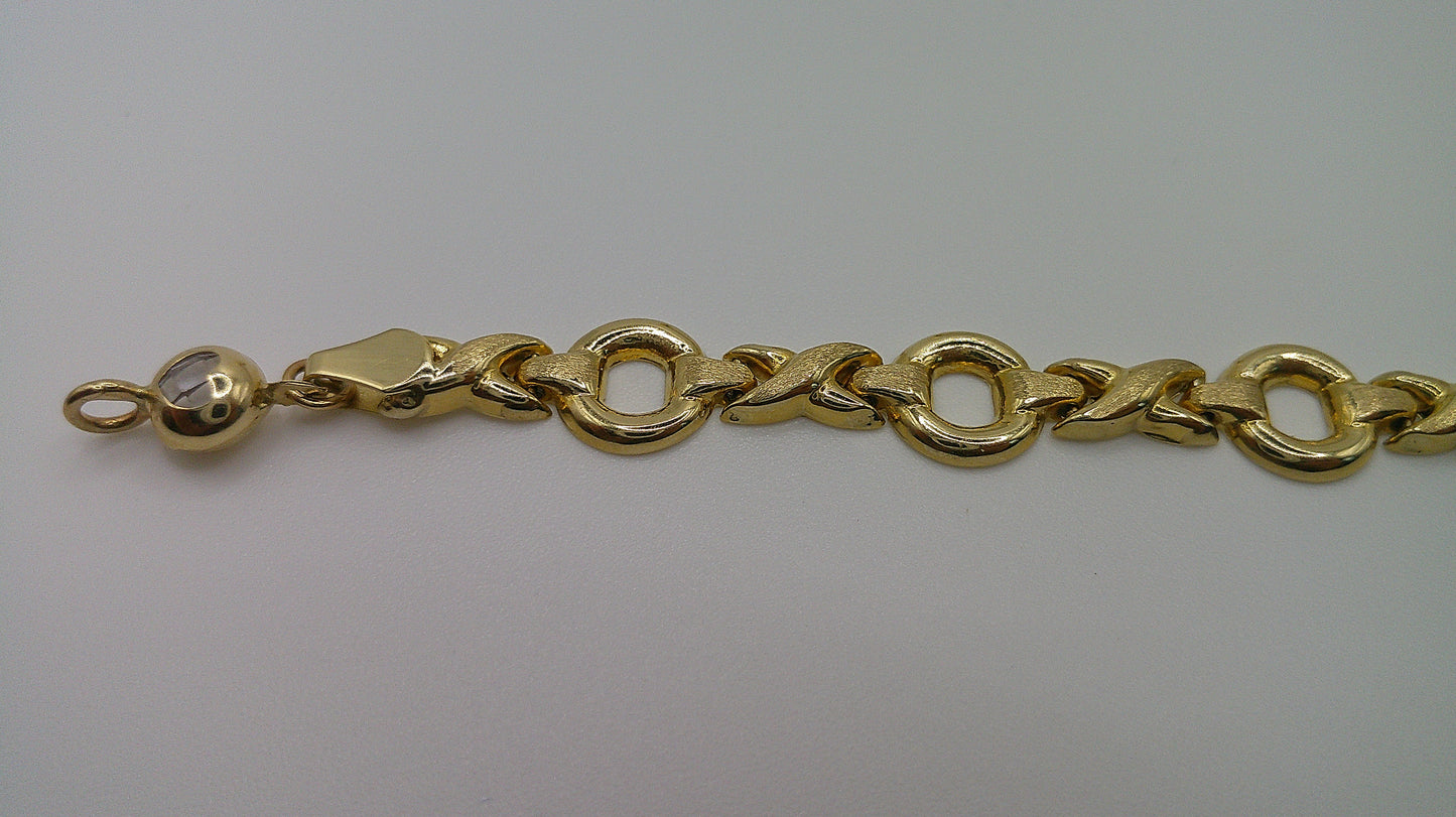 14k yellow gold XO bracelet | open link | 7.25 inches