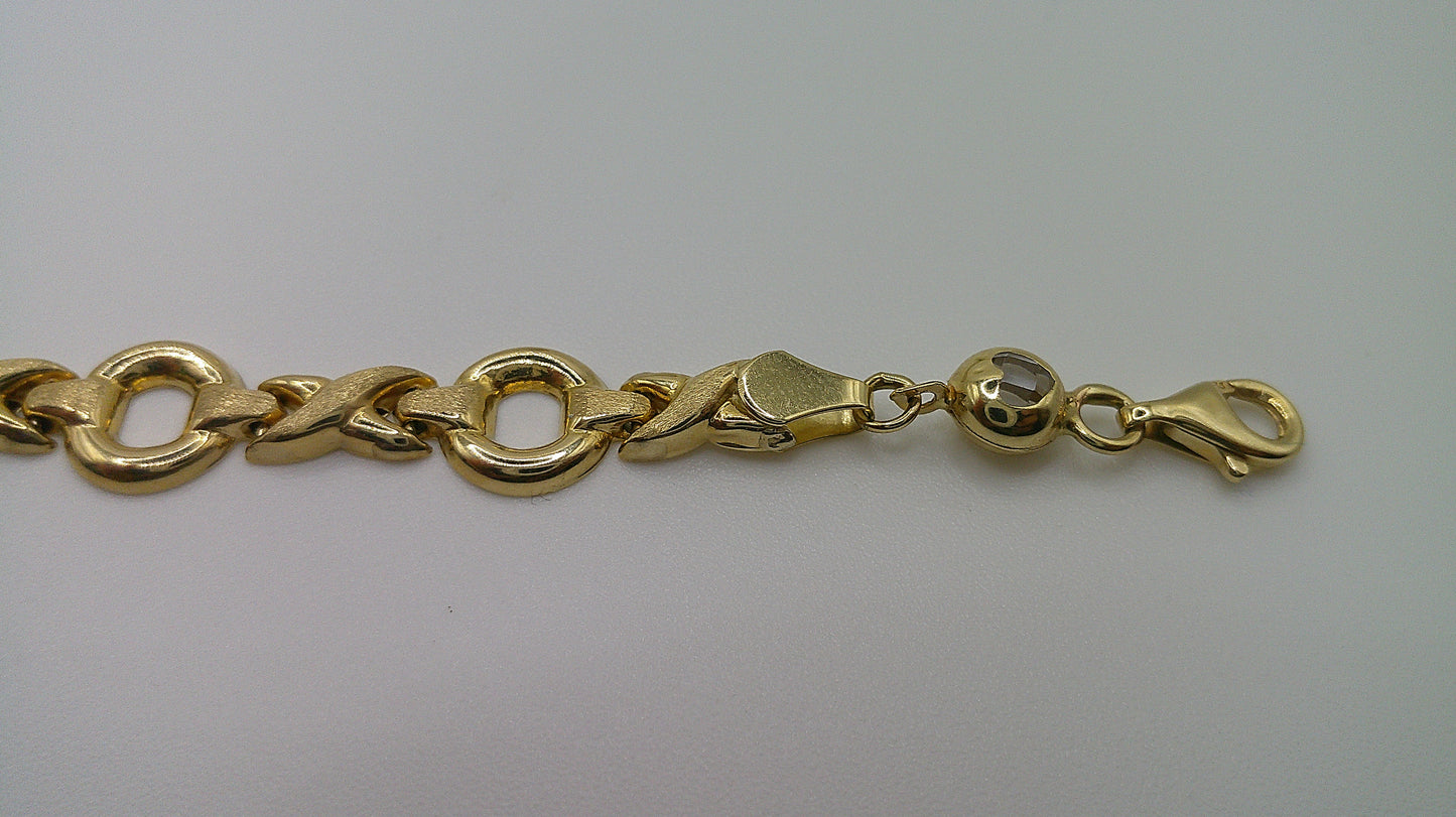 14k yellow gold XO bracelet | open link | 7.25 inches