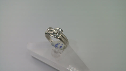 14k white gold | 3 diamonds | 0.7 ct | size 7 | belt design