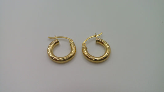 14k yellow gold | fancy cut hoop | 0.5 inch wide