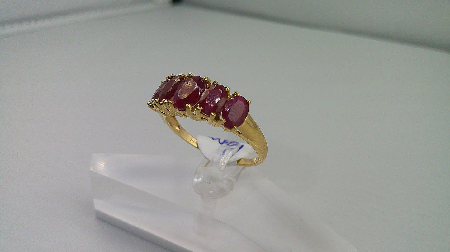 14k gold ring with five rubies | size 10