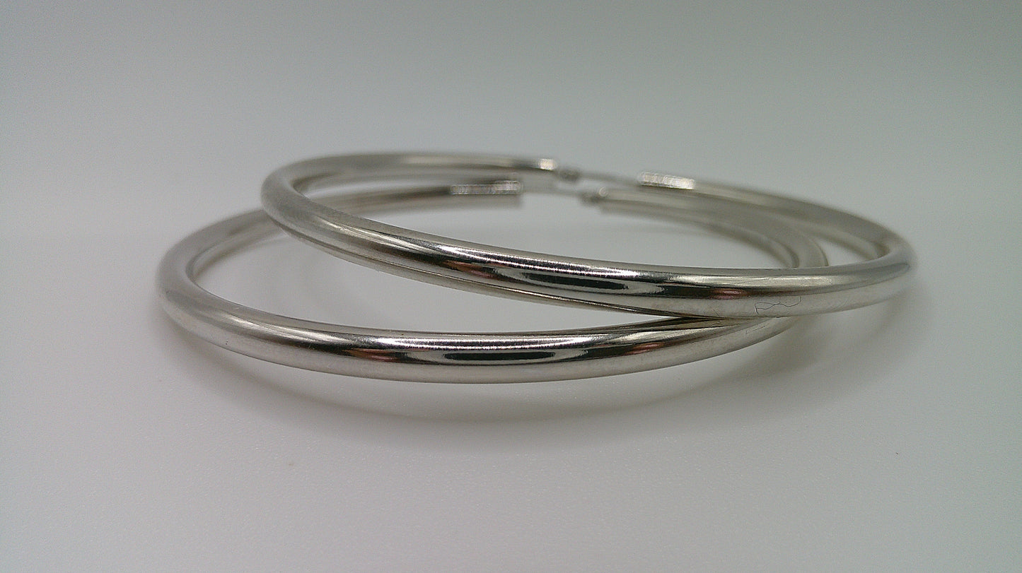 14k white gold | Lightweight classic hoop earring | 2.5mm | 2 inches wide
