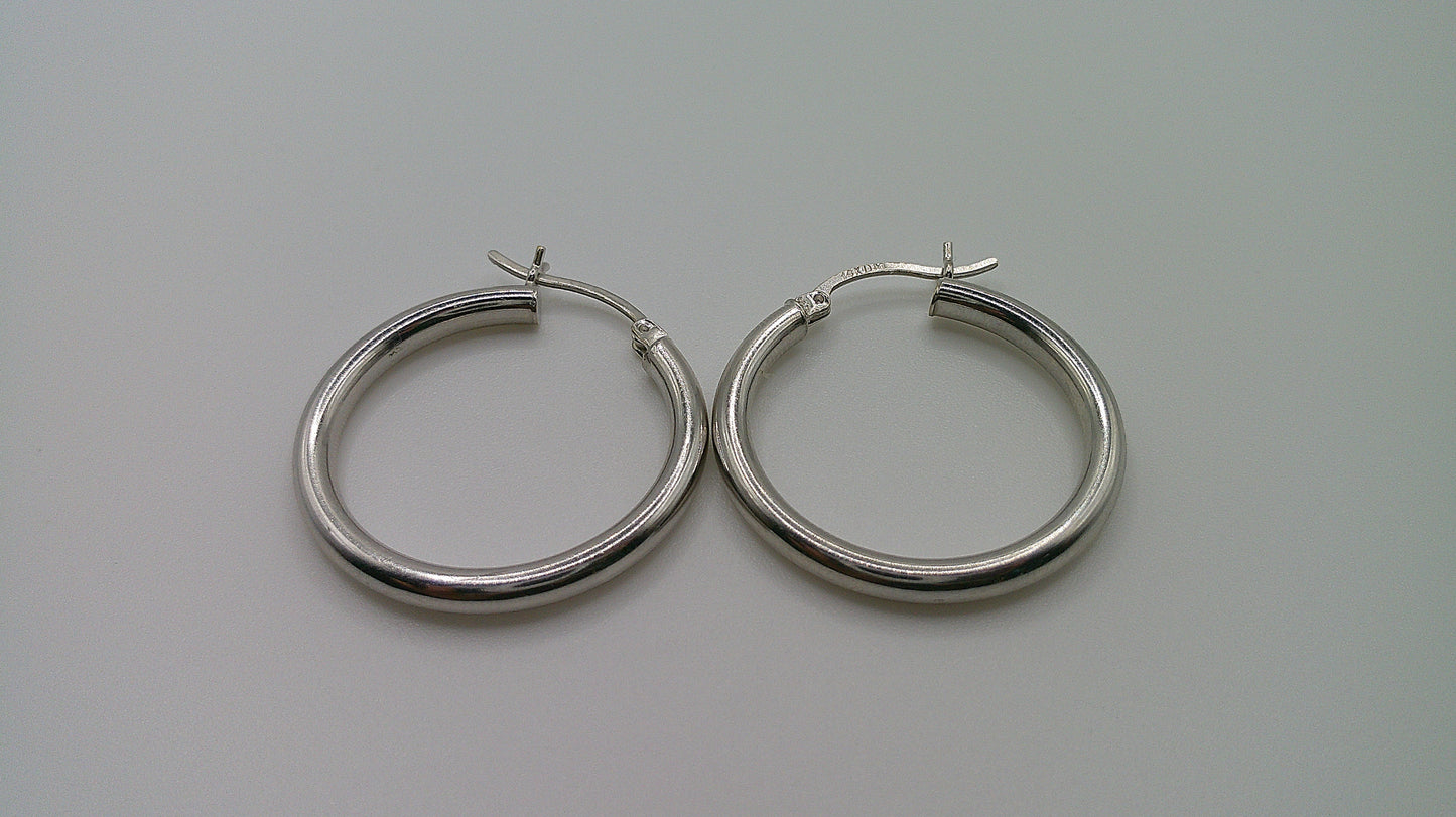 14k white gold | Lightweight classic hoop earring | 2.5mm | 1 inch wide