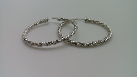 14k white gold | Diamond cut hoop earring | 1.5mm | 1 inch wide