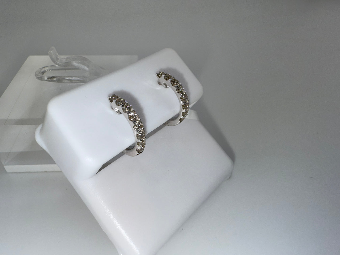 14k gold diamond huggie earrings | 0.41 ct diamonds