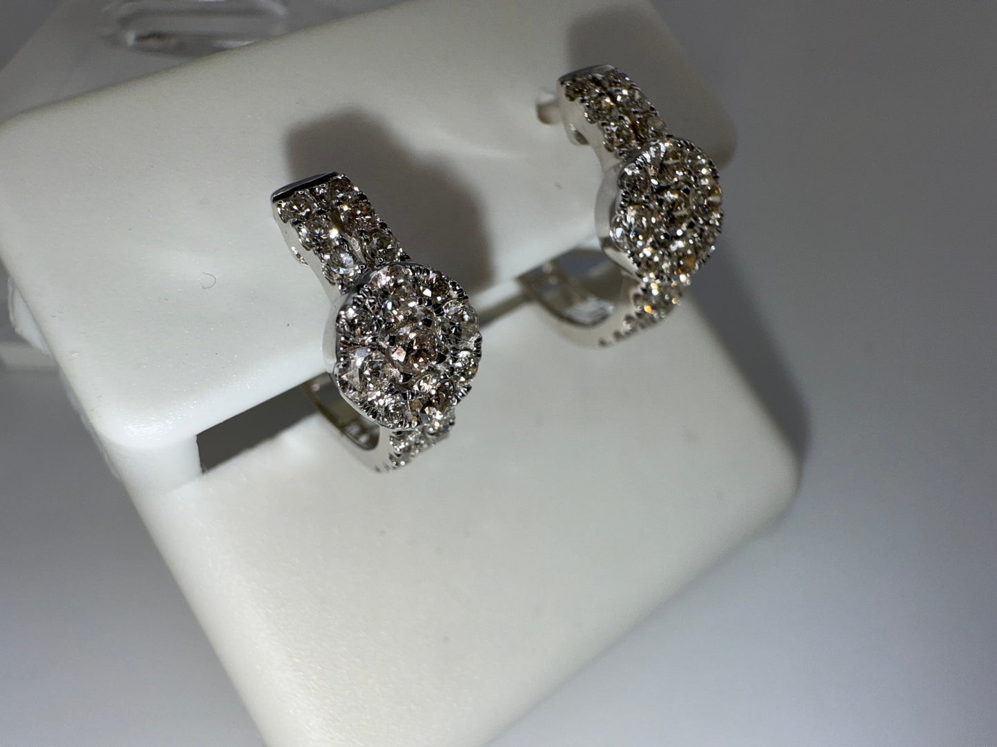 14k gold diamond huggie earrings | 0.76 ct diamonds