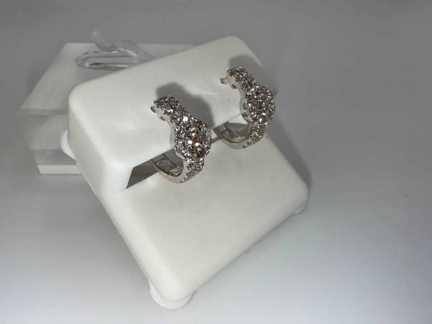 14k gold diamond huggie earrings | 0.76 ct diamonds