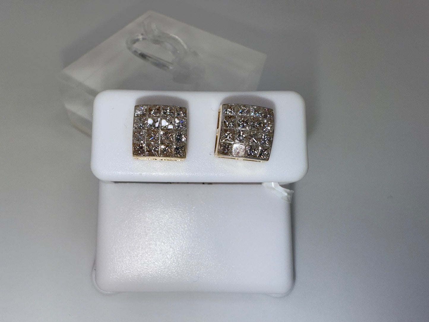 14k gold diamond earrings | 1.50 ct diamonds | screwback