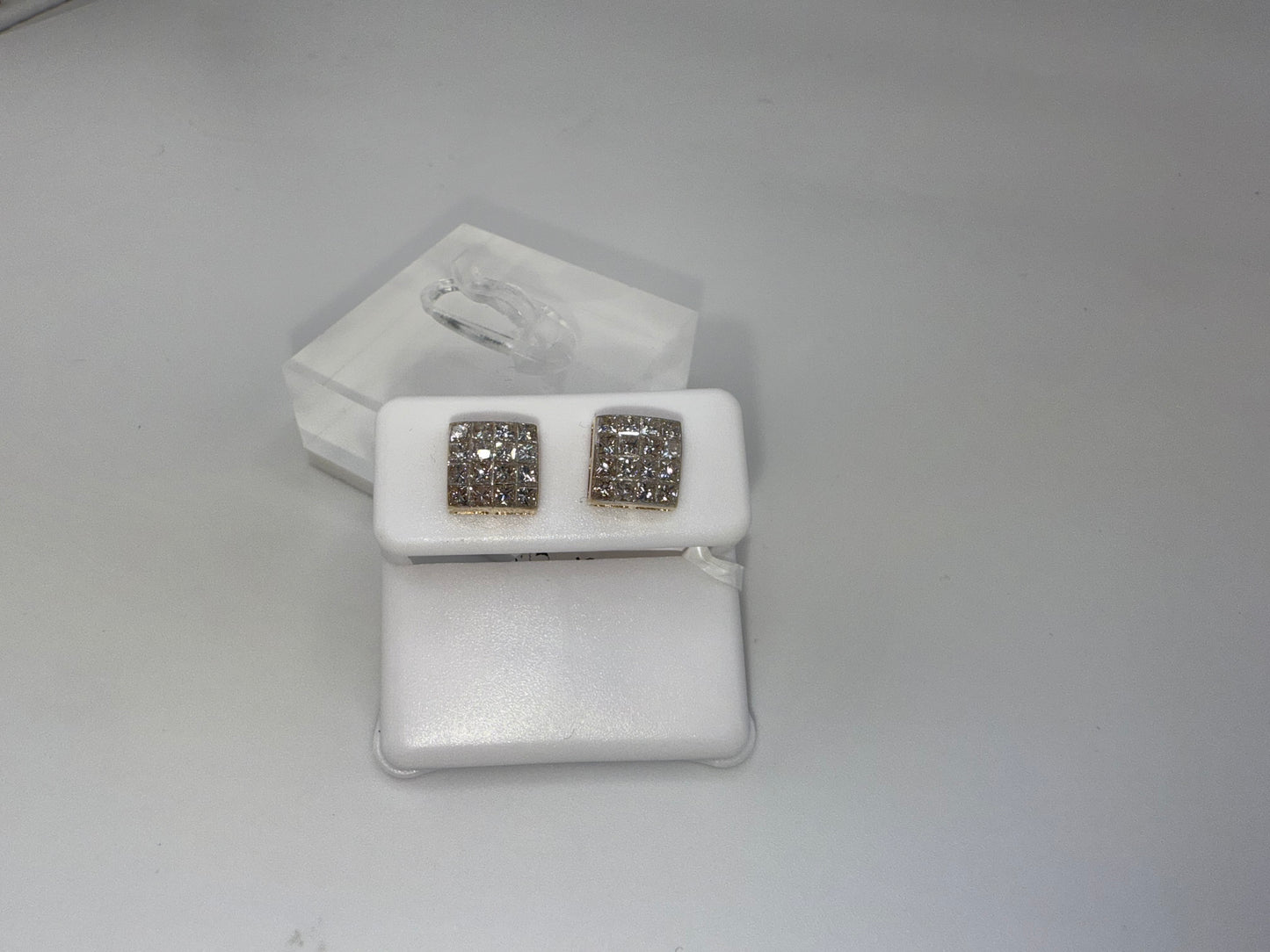 14k gold diamond earrings | 1.50 ct diamonds | screwback