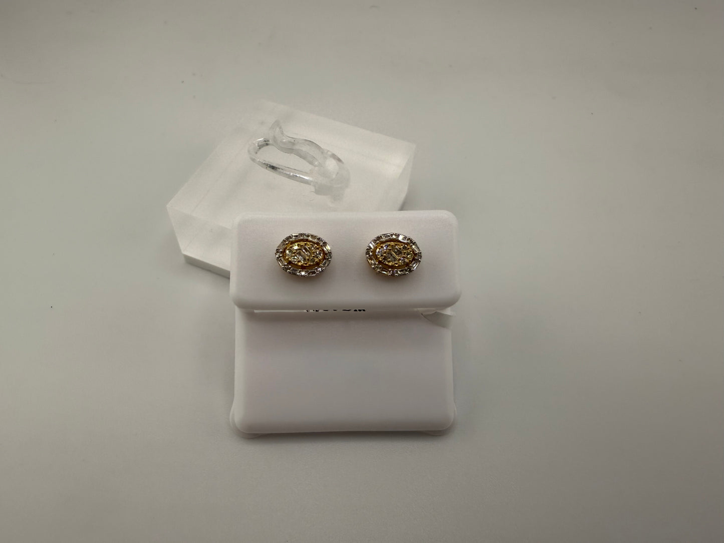 14k gold diamond earrings | 0.35 ct diamonds | screwback